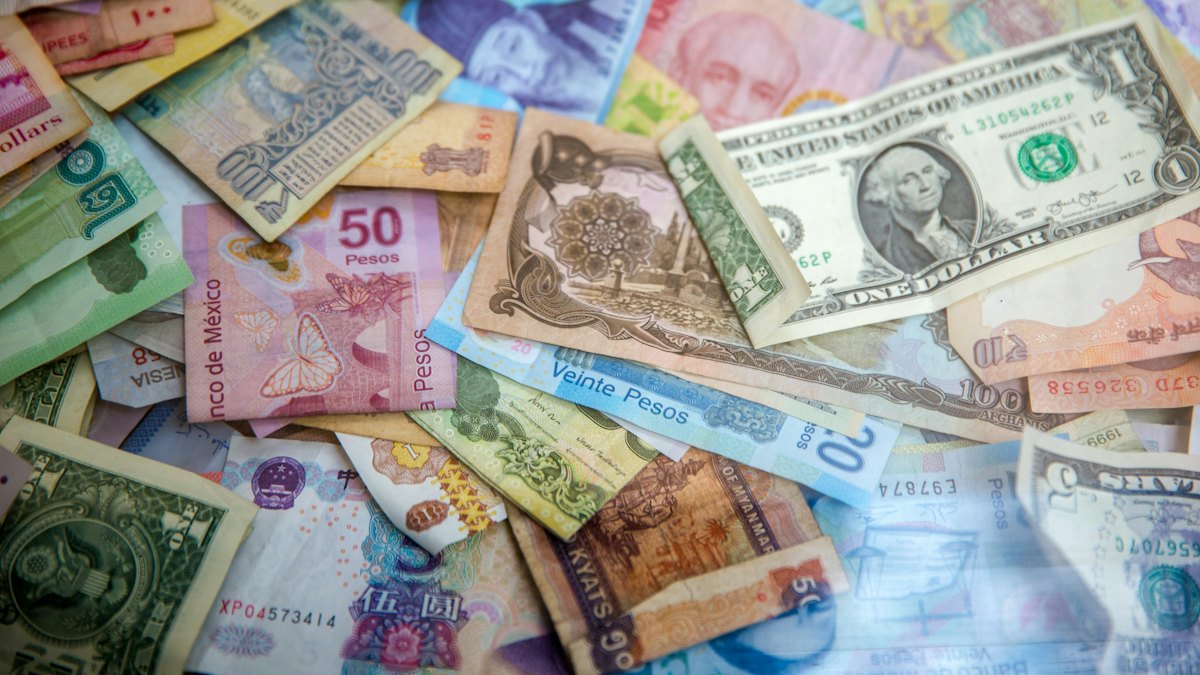 Billetes de varias divisas
